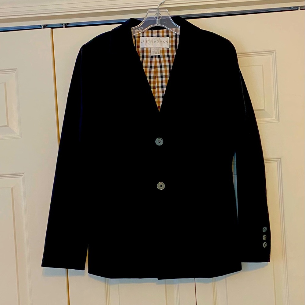 Doncaster black blazer